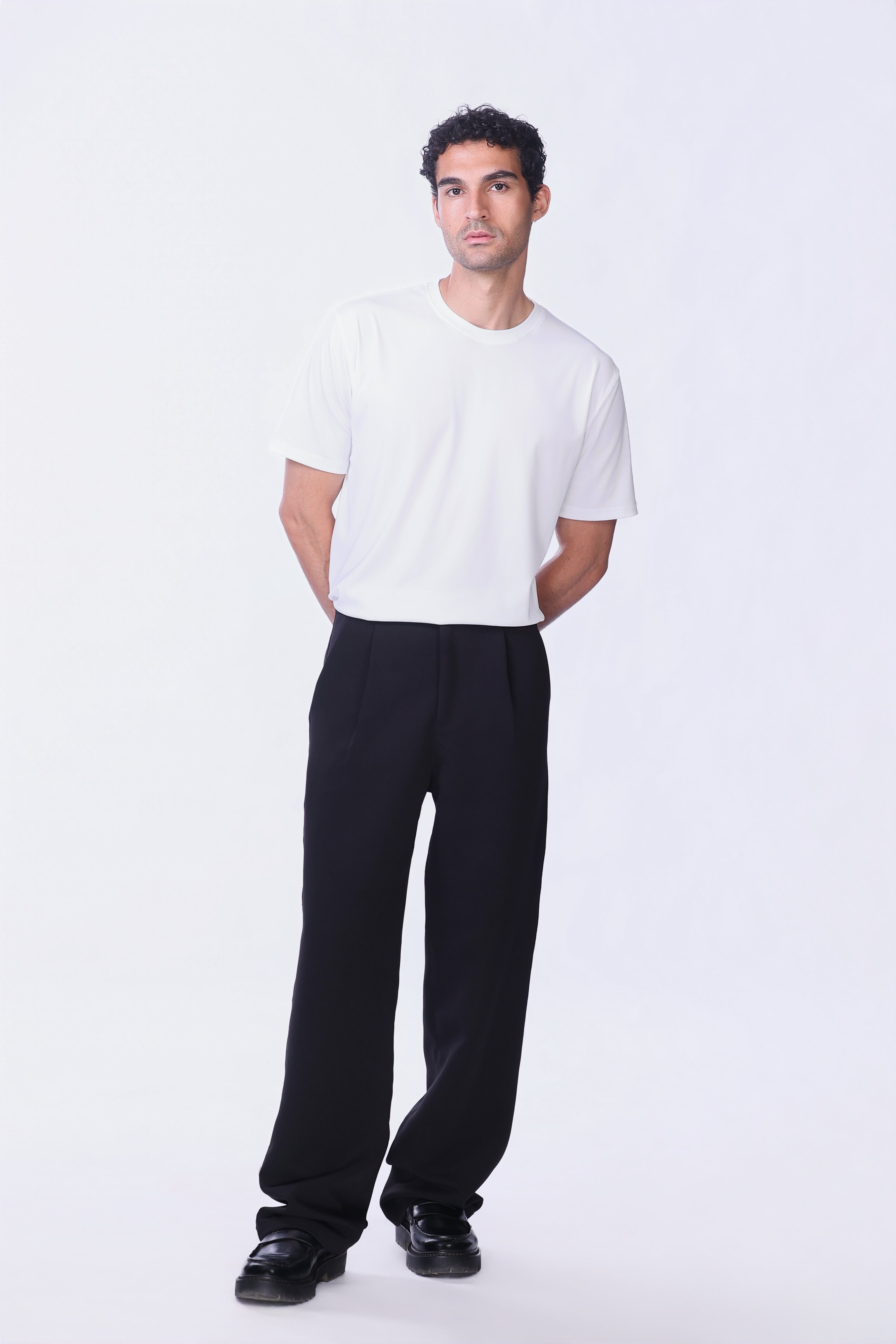 Soul Ribbed Basic in White - Short Sleeves