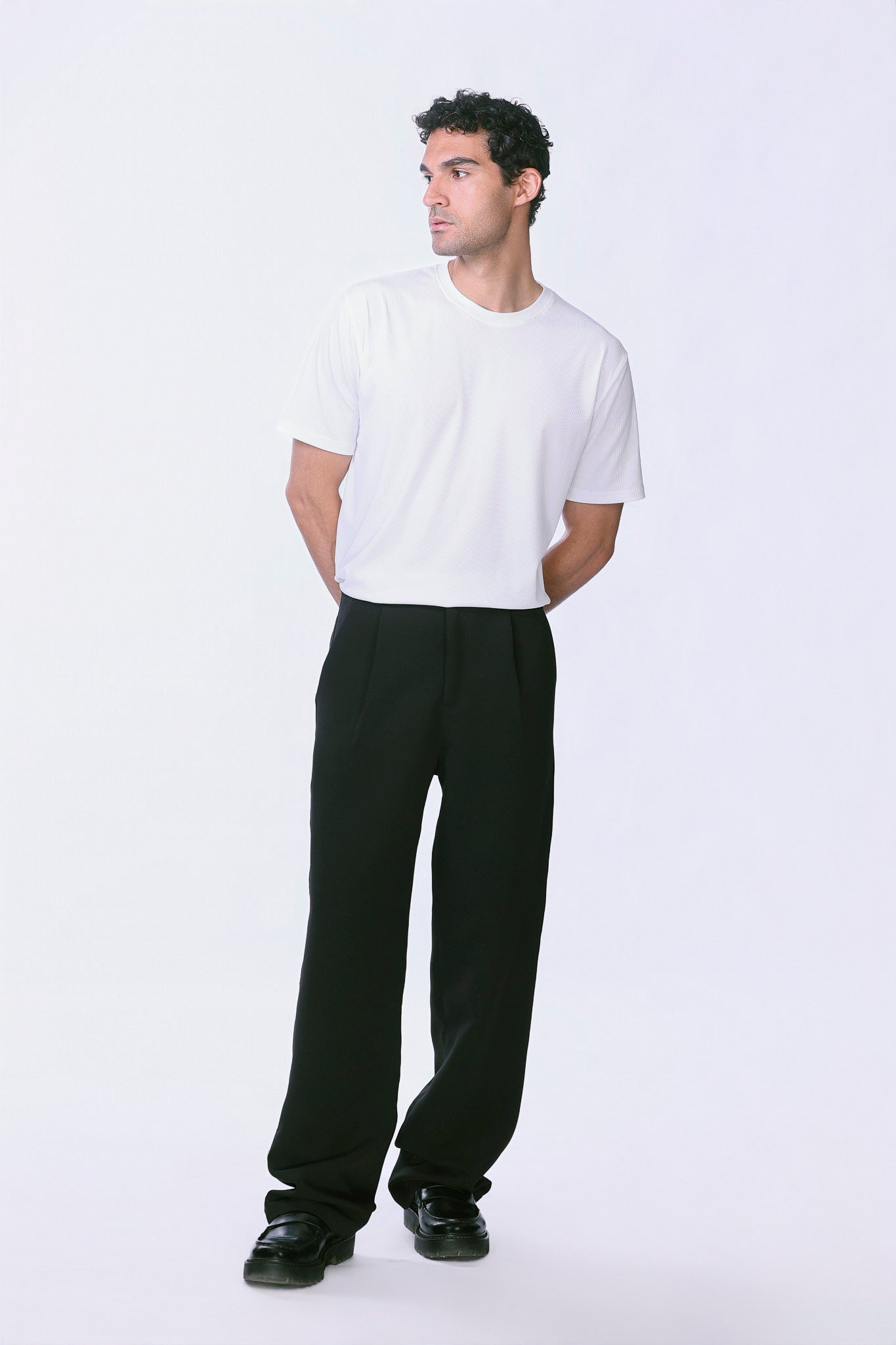Soul Ribbed Basic in White - Short Sleeves